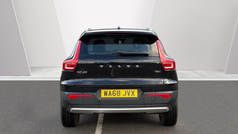 Volvo Xc40 2.0 T4 Momentum Pro 5dr AWD Geartronic Petrol Estate